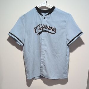California Script Baseball Shirt - Light Blue